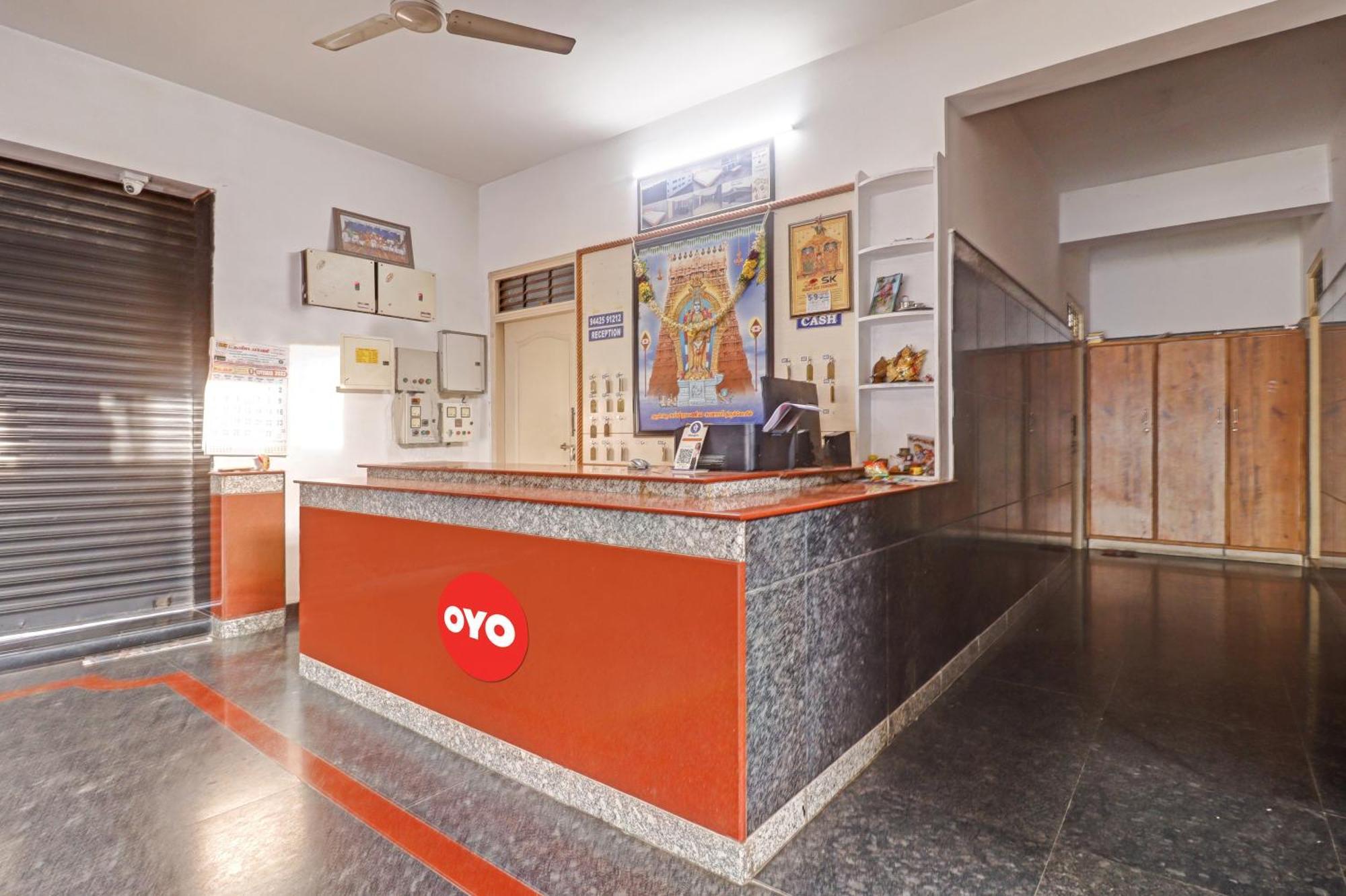 Oyo Flagship Amman Lodge Chennimalai Экстерьер фото